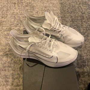 Nike zoom gravity men’s size 10